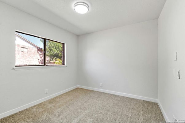 Empty room, Interior