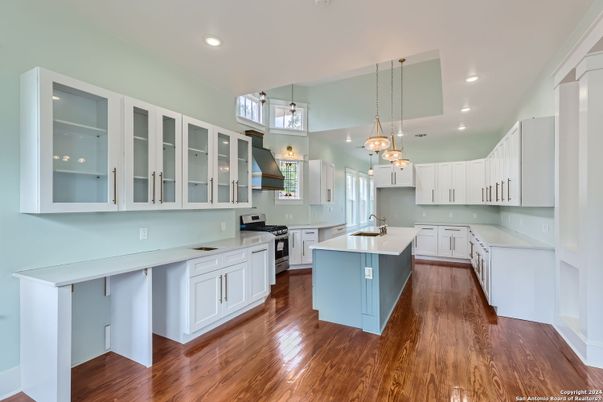 Interior, Kitchen, Pendant Lights, Recessed Lighting, Wood Texture Flooring