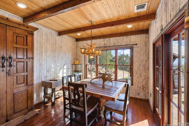 Chandelier, Dining room, Interior, Recessed Lighting, Wooden Beams, Wooden Ceilings, Wood Texture Flooring