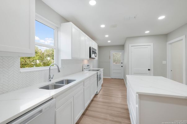 Interior, Kitchen, Recessed Lighting, Wood Texture Flooring