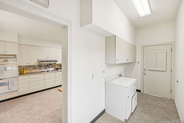 Interior, Kitchen, Washer