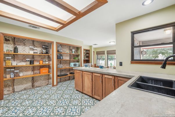 Home Office, Interior, Recessed Lighting, Wooden Beams
