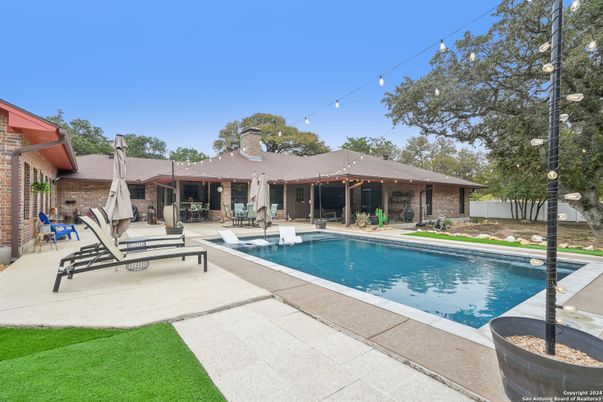 Exterior, Pool