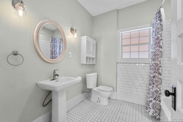 Bathroom, Interior