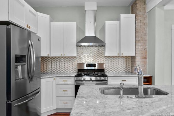 Interior, Kitchen, Stainless Steel Appliances, Wood Texture Flooring