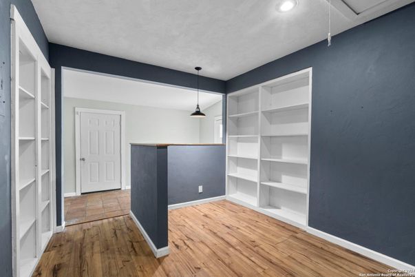 Interior, Pendant Lights, Recessed Lighting, Wood Texture Flooring