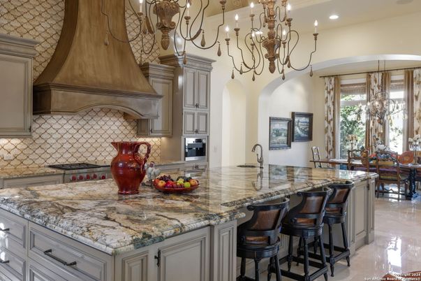 Chandelier, Dining room, Interior, Kitchen, Recessed Lighting, Stainless Steel Appliances
