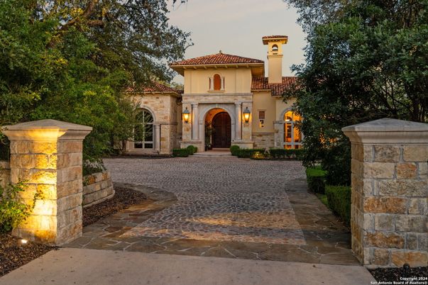 Backyard, Exterior, Facade, Mediterranean
