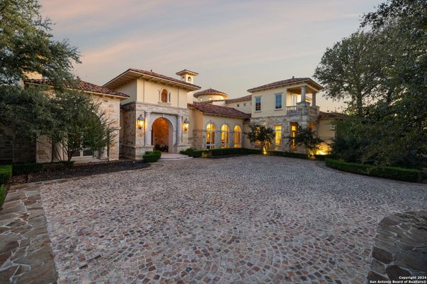 Backyard, Exterior, Facade, Mediterranean
