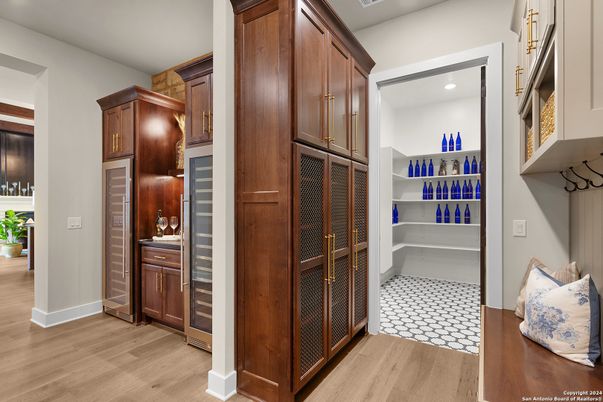 Interior, Recessed Lighting, Wood Texture Flooring