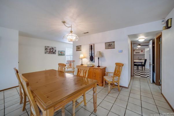 Chandelier, Dining room, Interior