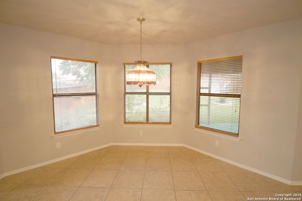 Empty room, Interior, Pendant Lights