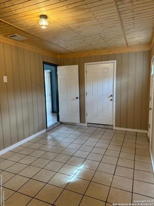 Empty room, Interior, Wooden Ceilings, Wooden Walls