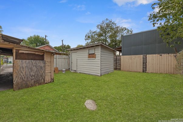 Backyard, Exterior