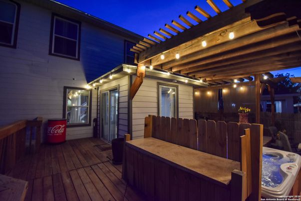 Exterior, Hot Tub