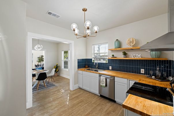 Chandelier, Dining room, Interior, Kitchen, Pendant Lights, Wood Texture Flooring