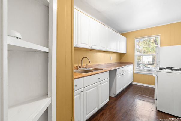 Interior, Kitchen, Wood Texture Flooring