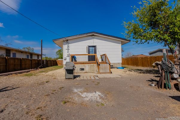 Backyard, Exterior