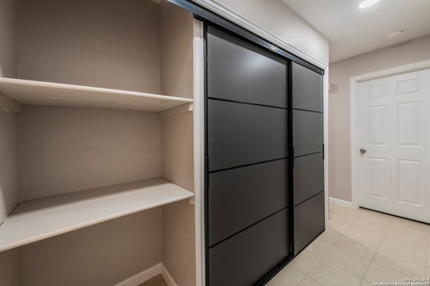 Interior, Recessed Lighting