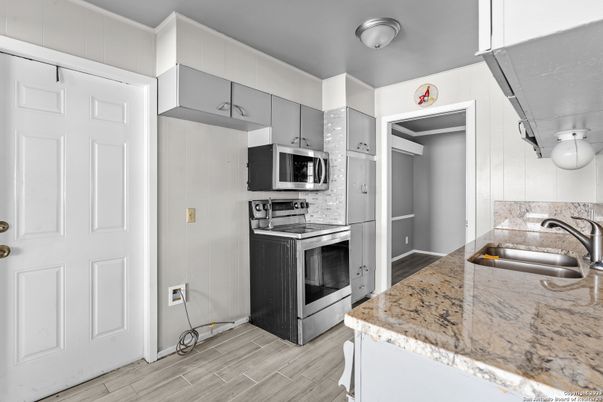 Interior, Kitchen, Stainless Steel Appliances, Wood Texture Flooring