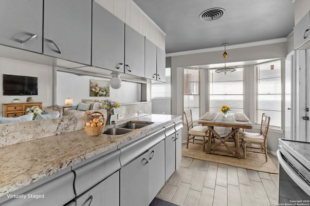 Dining room, Interior, Kitchen, Pendant Lights