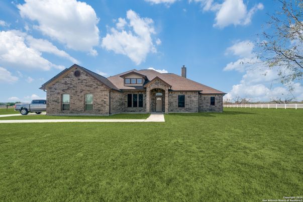 Backyard, Exterior, Facade, Brick Facade, Brick Traditional