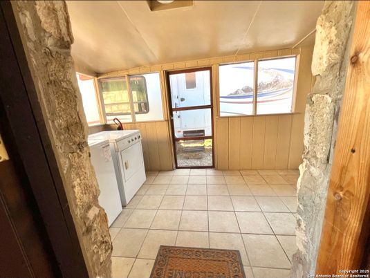 Interior, Washer