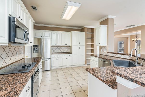 Chandelier, Interior, Kitchen