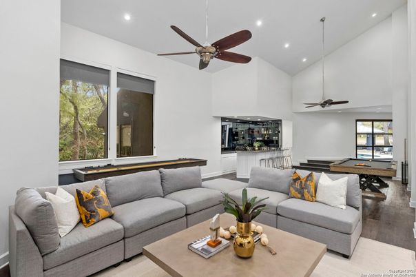 Billiard Table, Game Room, Interior, Living room, Recessed Lighting, Wood Texture Flooring