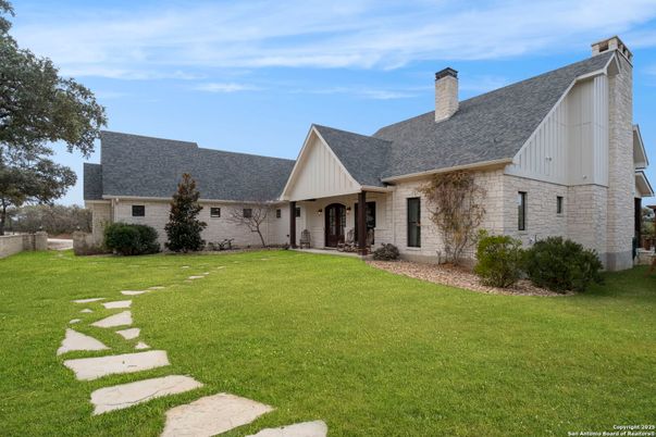 Backyard, Exterior, Facade, Cape Cod