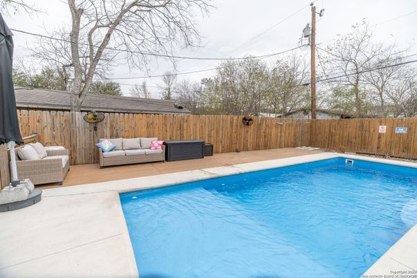 Exterior, Pool