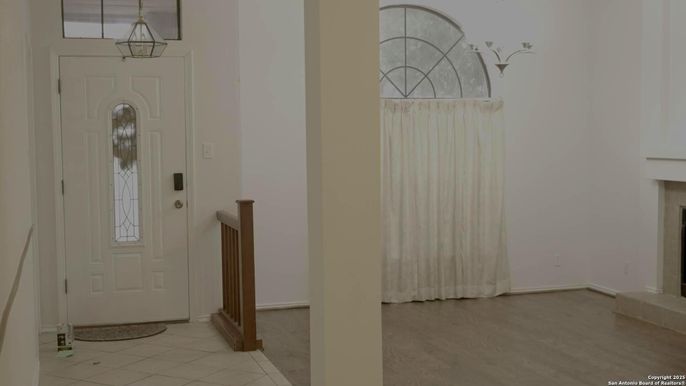 Interior, Pendant Lights, Wood Texture Flooring