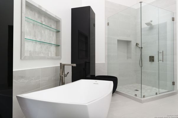 Bathroom, Free Standing Baths, Glass Shower, Interior