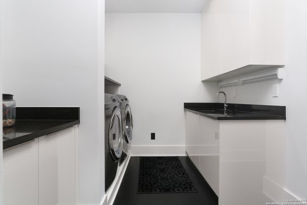 Interior, Washer