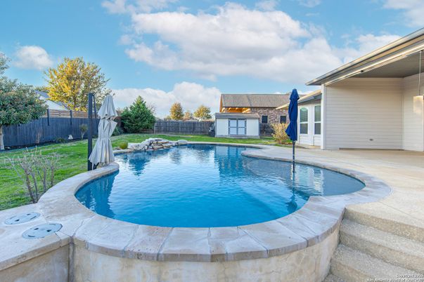 Exterior, Pool