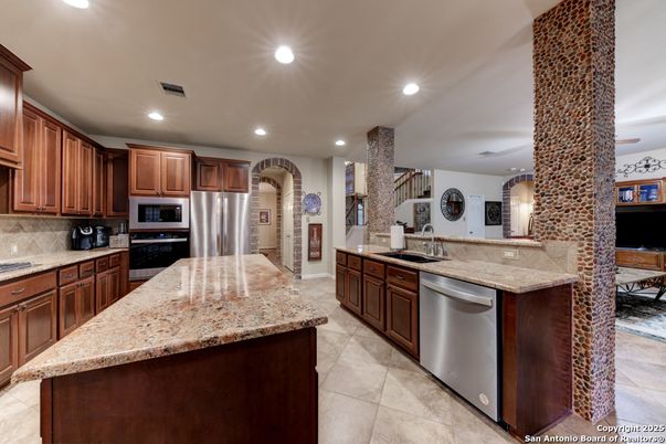 Dining room, Interior, Kitchen, Recessed Lighting, Stainless Steel Appliances