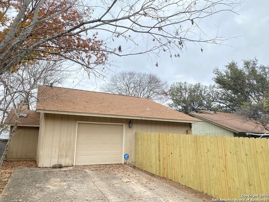 Detached Garage, Exterior