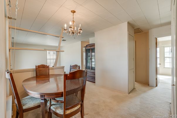 Chandelier, Dining room, Interior