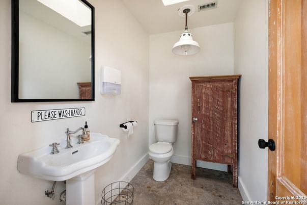 Bathroom, Interior, Pendant Lights