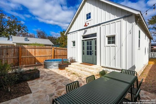 Exterior, Hot Tub, Pool