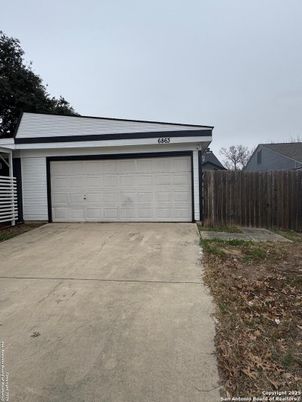 Detached Garage, Exterior