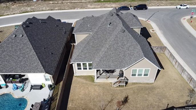 Exterior, Drone