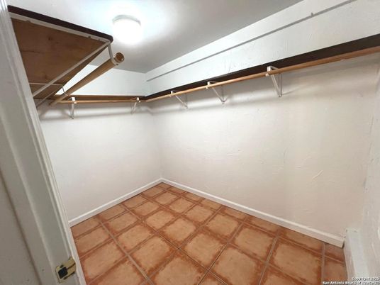 Interior, Walk-in Closets