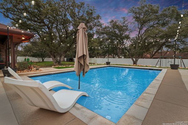 Exterior, Playground, Pool