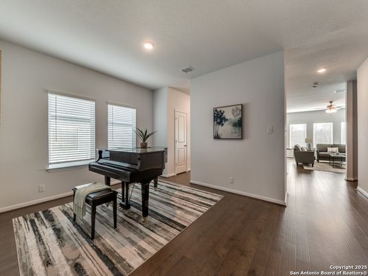 Interior, Piano, Recessed Lighting, Wood Texture Flooring