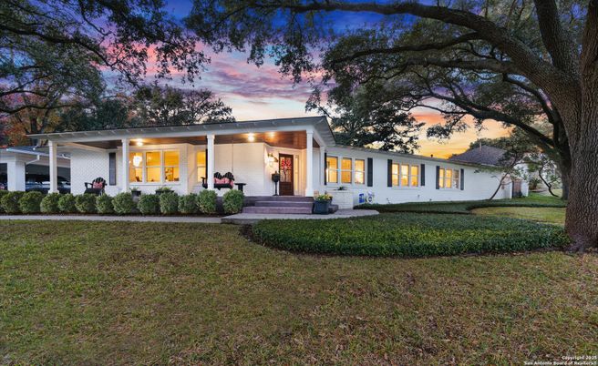 Backyard, Exterior, Facade, Farmhouse