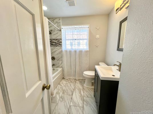 Bathroom, Interior, Marble, Marble Walls, Recessed Lighting