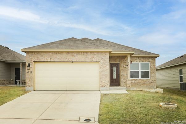 Attached, Exterior, Facade, Brick Traditional
