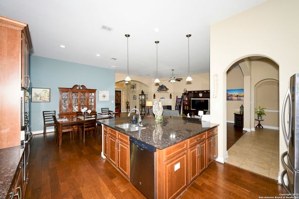 Dining room, Interior, Kitchen, Pendant Lights, Recessed Lighting, Wood Texture Flooring