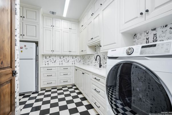 Interior, Kitchen, Washer